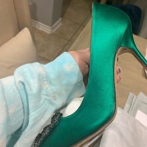 Manolo Blahnik Hangisi heels 👠